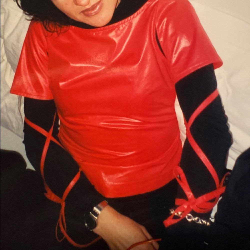 Red top shinny